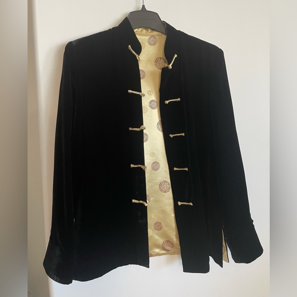 Elegant Black Velvet Women's Jacket